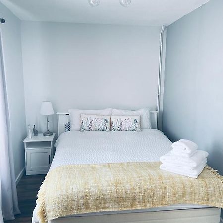 Small Doble, Shared House Filton Экстерьер фото