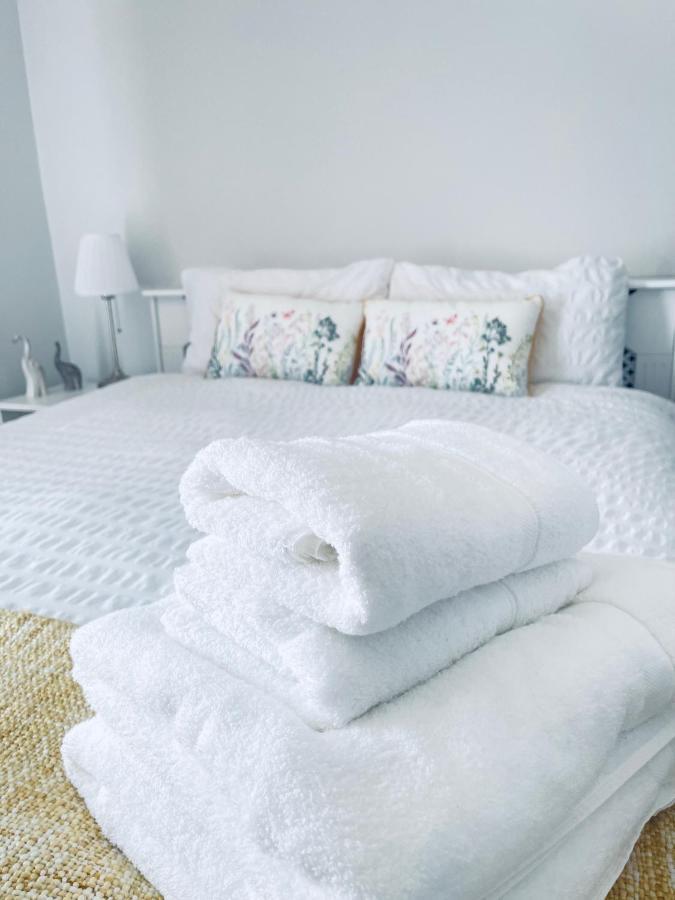 Small Doble, Shared House Filton Экстерьер фото