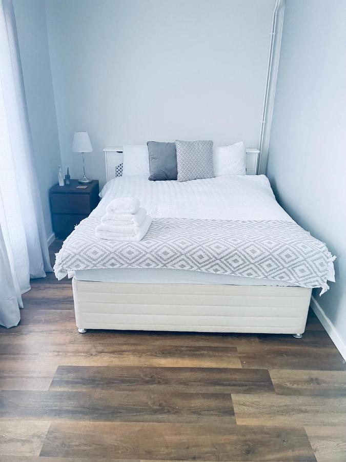 Small Doble, Shared House Filton Экстерьер фото